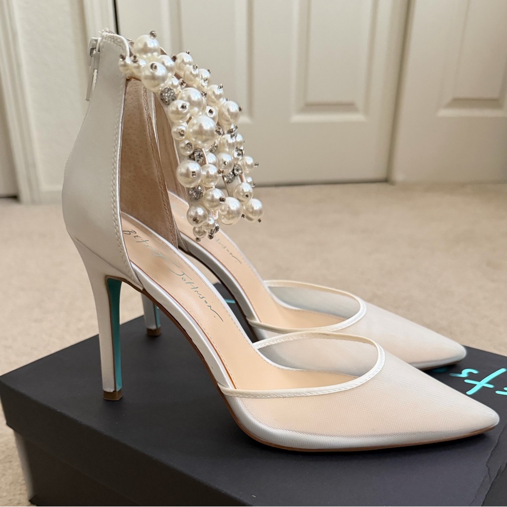 Betsey Johnson Pearl Embellished Cream Pointed-Toe Heels - Picture 4 of 7